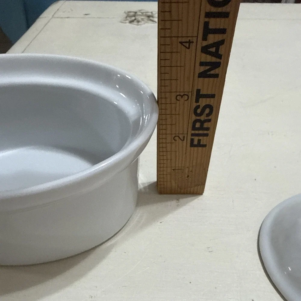 1.5 Quart Oval Casserole & Boar Lid Apilco Classic